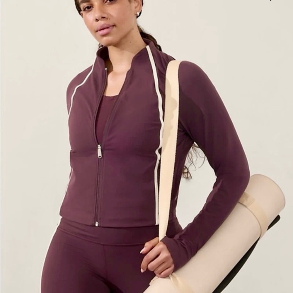 Athleta Yoga Jacket Burgundy NWT - Size M - Picture 3 of 9